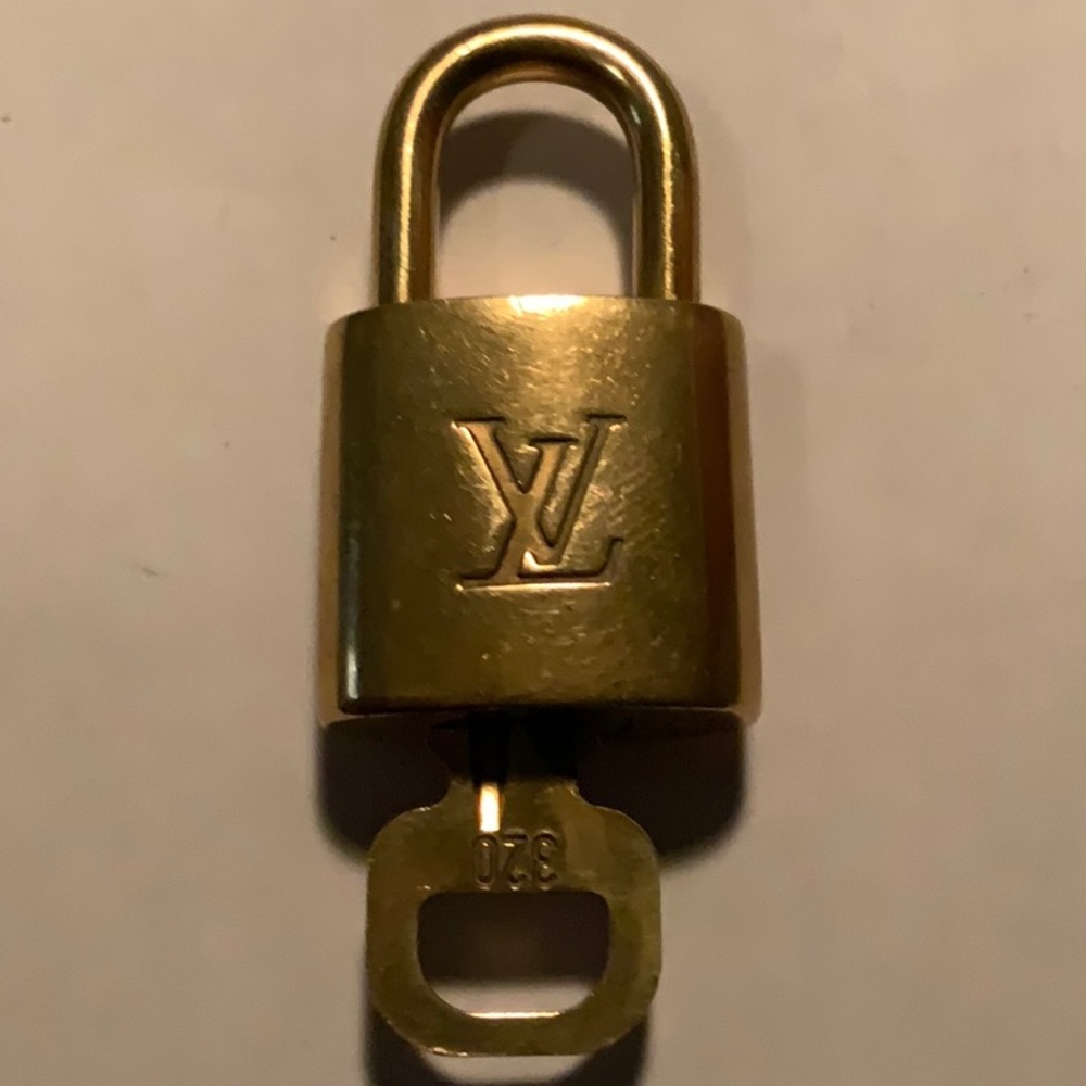 Vintage Louis Vuitton Brass ‘320’ in Goldtone with Goldtone Key